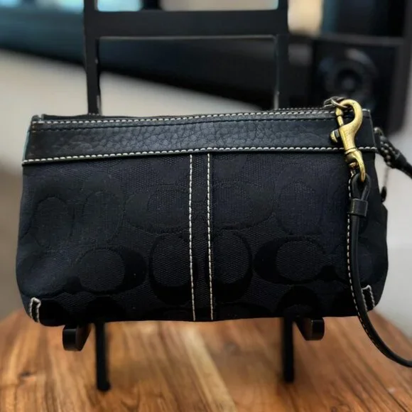 Coach Signature C Black Jacquard Wristlet Clutch — Detachable Strap, Zip-Top - Picture 4 of 9